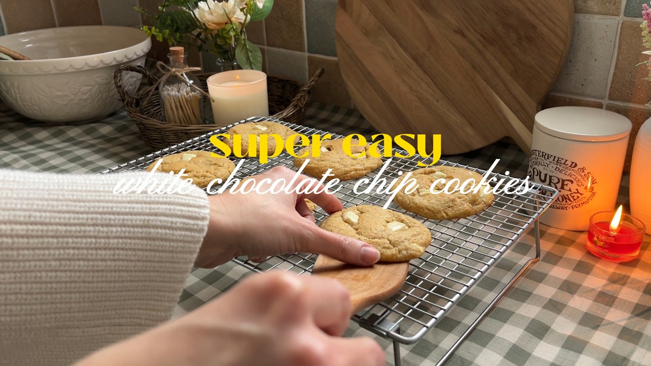 super easy white chocolate chip cookies
