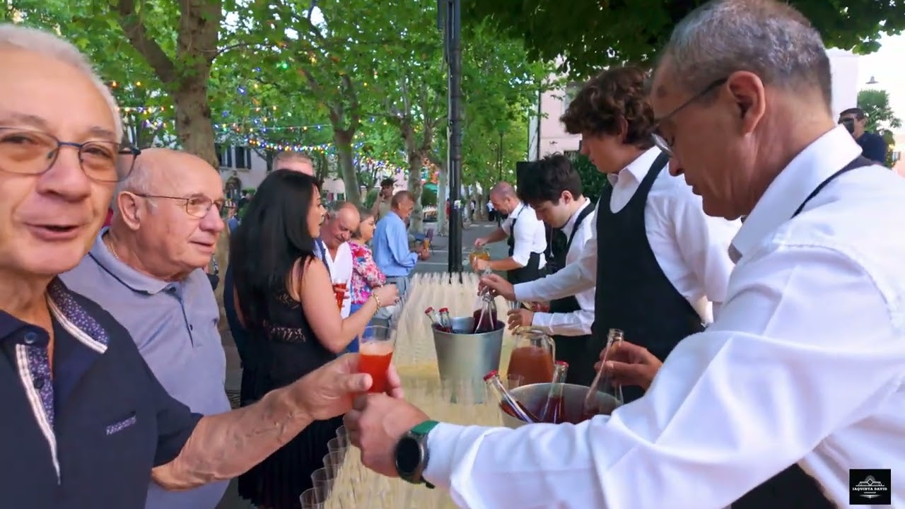 Profumo di pesca: cenando in Piazza Nuova - video 4K