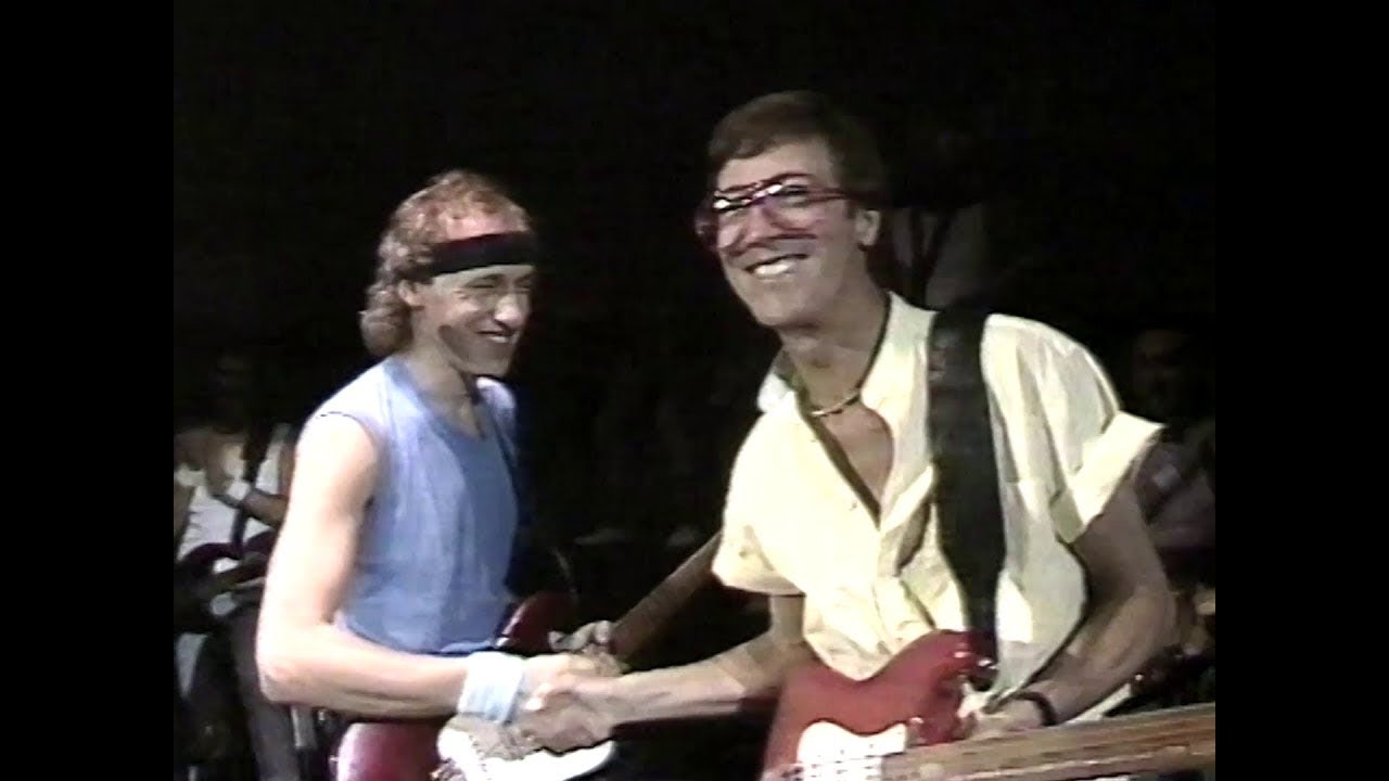 Dire Straits & Hank Marvin - Going Home Wembley  85