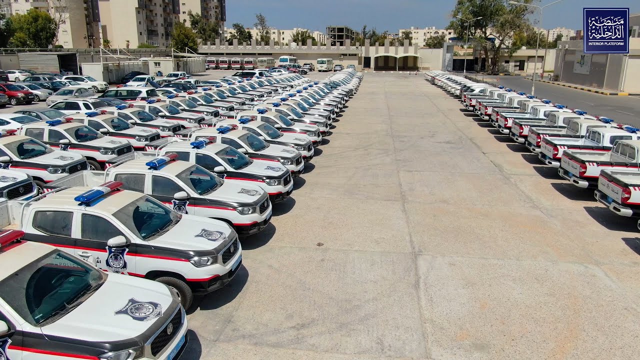 تسليم عدد من المركبات الآلية لمديرية أمن طرابلس لدعم قسم شرطة النجدة والوحدات بمراكر الشرطة