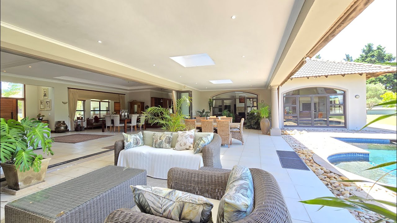 A Masterpiece of Luxury Living in Klein Zevenwacht