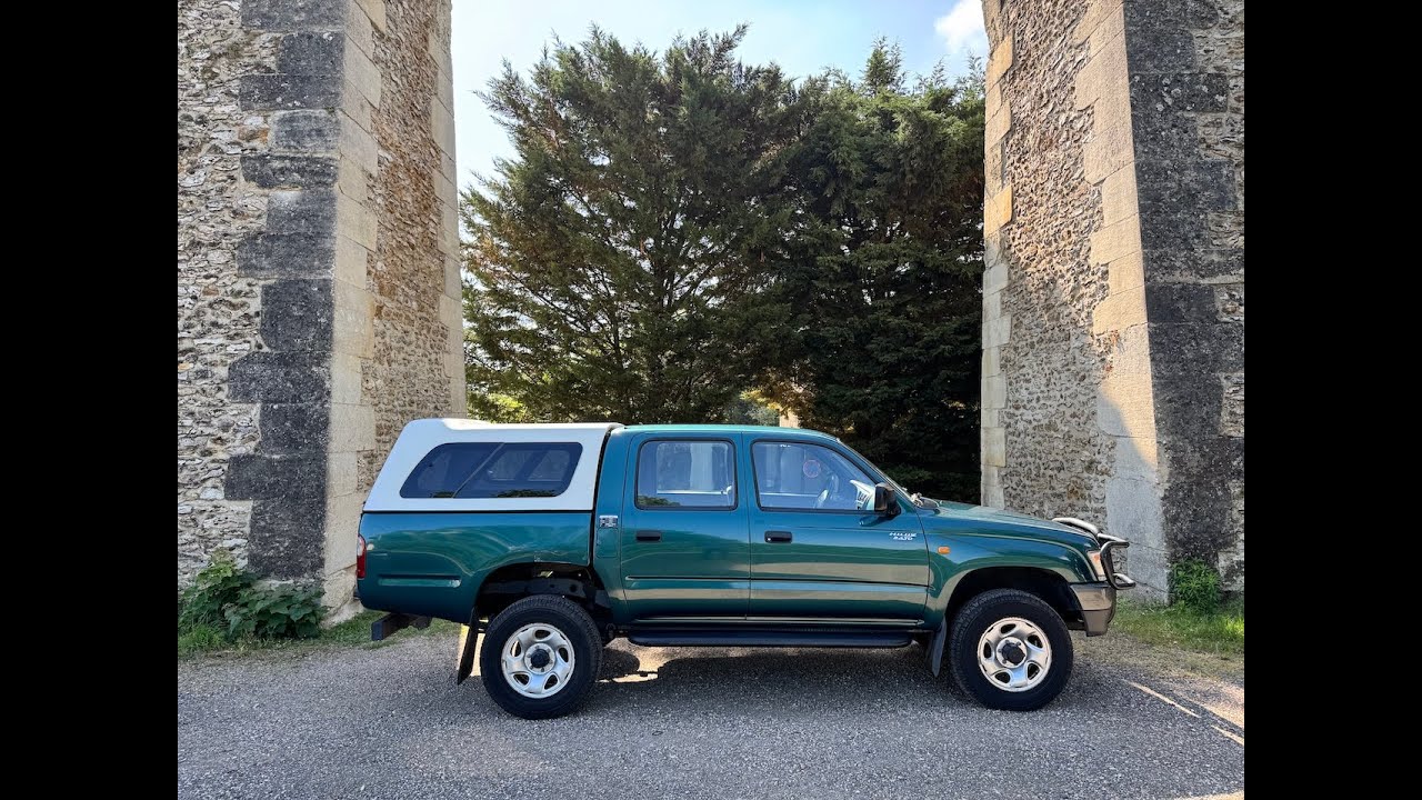 Toyota Hilux 2.4 TD Double Cabine SR5