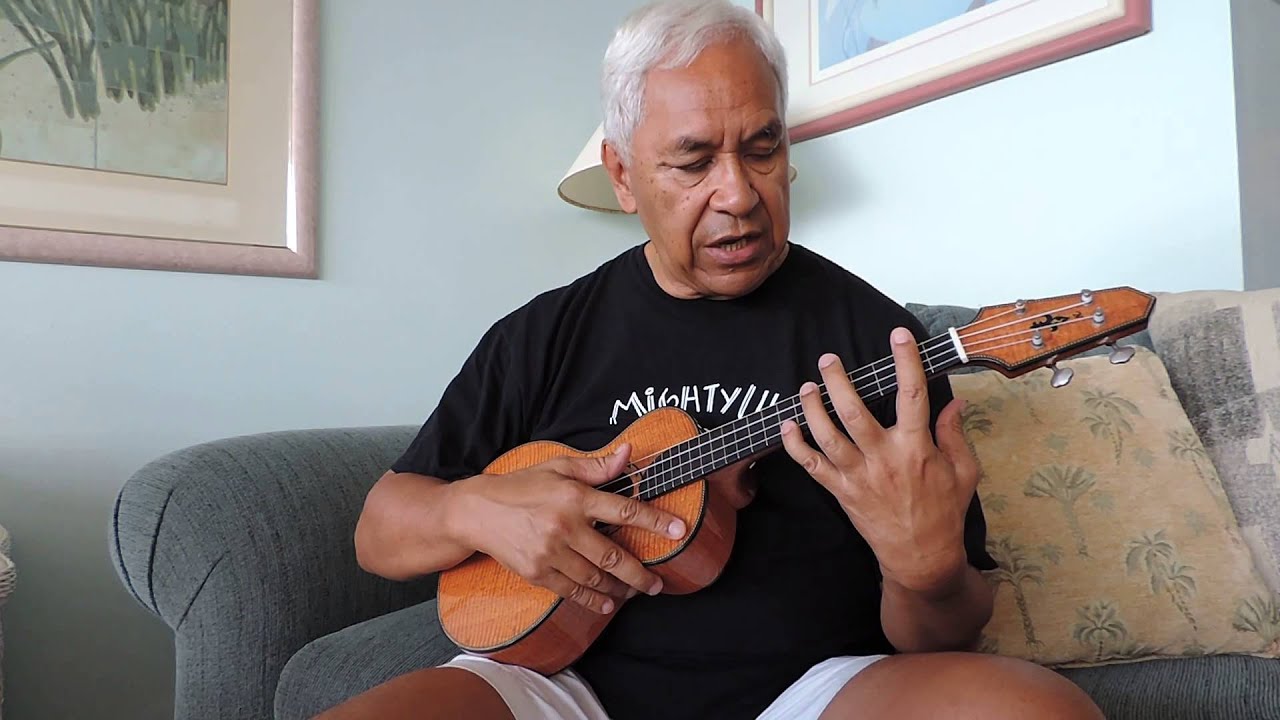 Kimo Hussey Ukulele Video Series: Low G and High G Instruments
