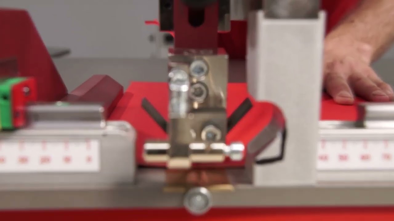 PERONI SCM-1000-Plus Machine &agrave; r&eacute;aliser des cannelures sans poussi&egrave;re (mod&egrave;le manuel)
