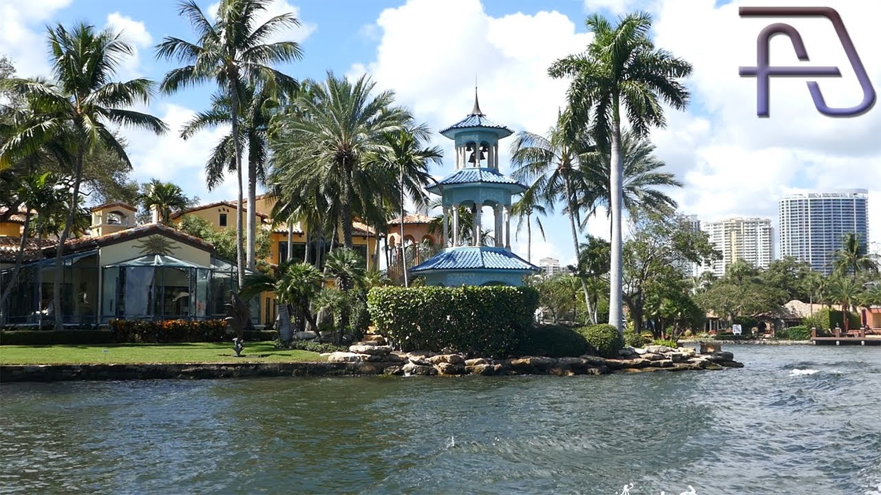 Relaxing River Ride through Fort Lauderdale by Water Taxi during FLIBS 2019 - Amazing Mansion Tour