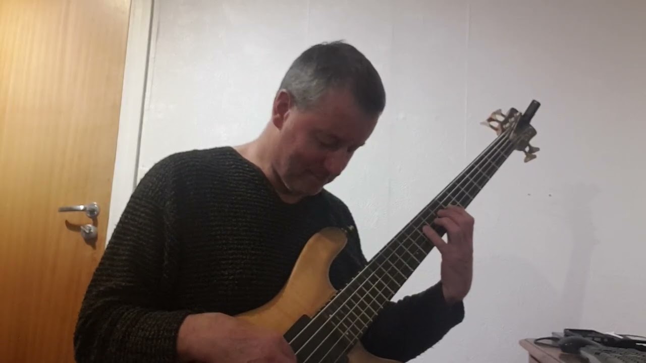 Bill Evans intro on Autumn Leaves