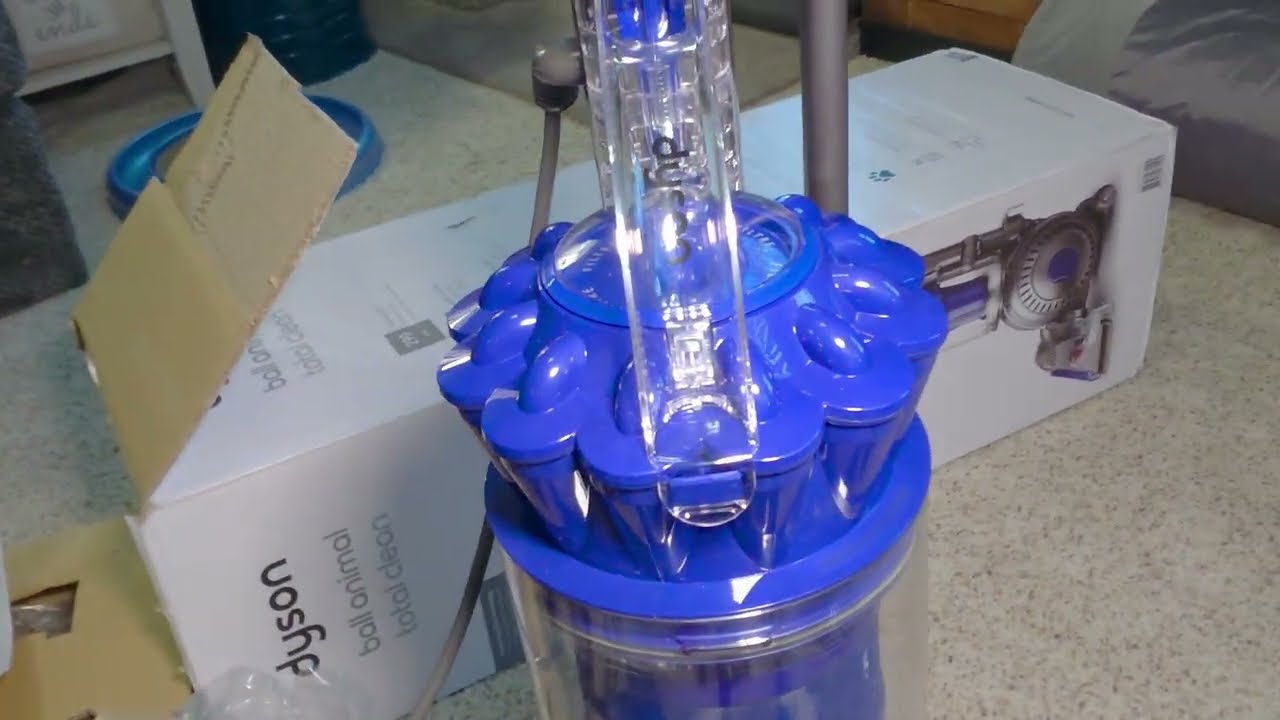Распаковка пылесоса Dyson Ball Animal Total Clean