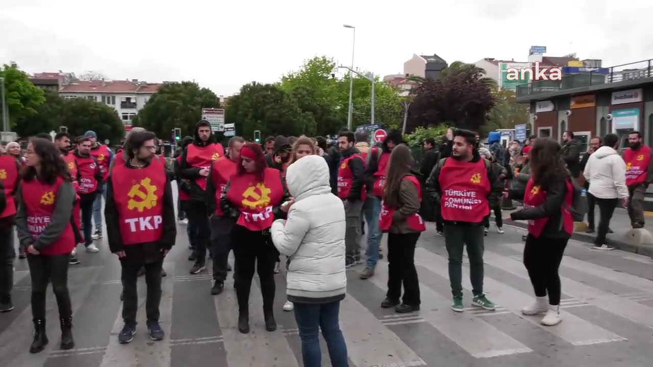 İstanbul'da 1 Mayıs ablukası... Sendikalar ve partiler Kadıköy'de bir araya geldi