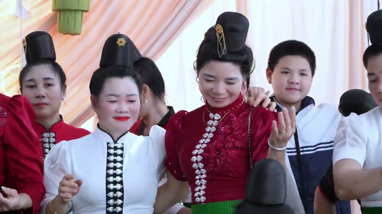 Nhảy Mừng Tân Gia Đại Cát Gia Đình Quàng Cương Và Lò Lan Bản Nong Luồng Xã Mường La 