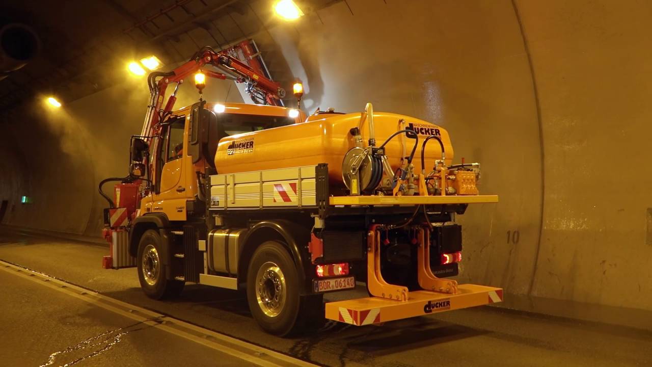 Duecker Tunnelwaschanlage / Tunnlewashing- machine TWA