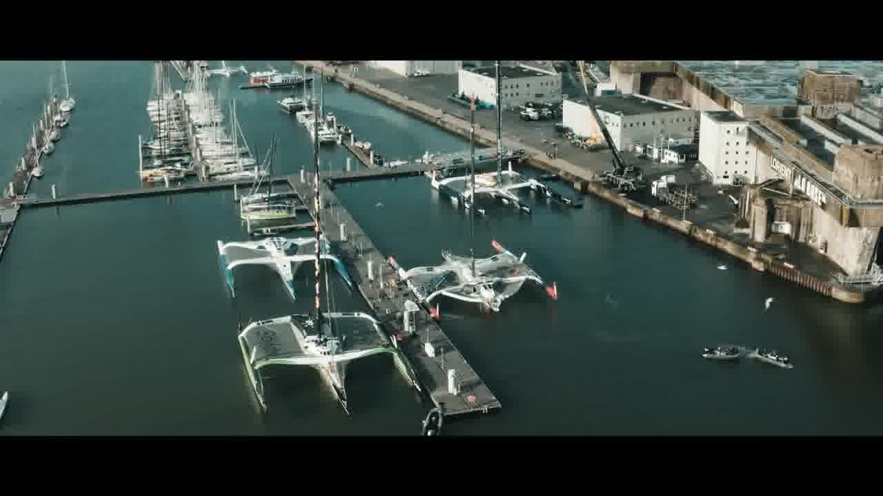 PREPARATIONS FOR THE ULTIM TEAMS’ TIME TRIAL 32x25m (105x74ft) Trimarans Sailed Solo