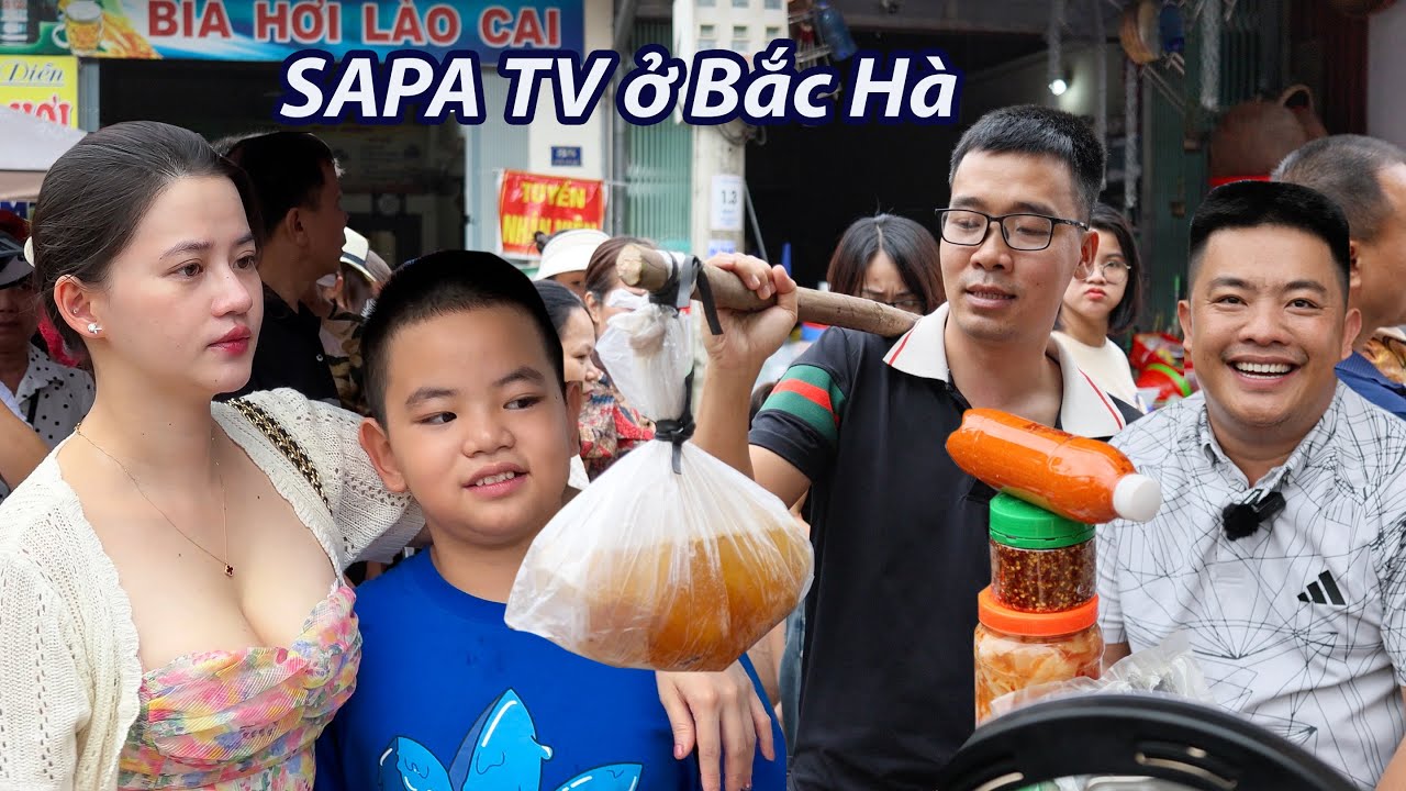 Chợ phi&ecirc;n ấn tượng nhất T&acirc;y Bắc- SAPA TV ngồi vỉa h&egrave; b&aacute;n h&agrave;ng