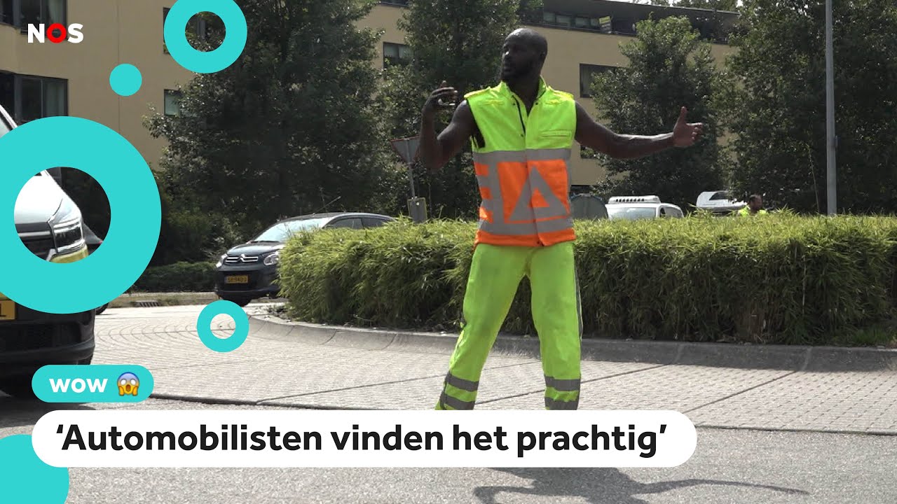 Verkeersregelaar vrolijkt iedereen op met zijn dansjes