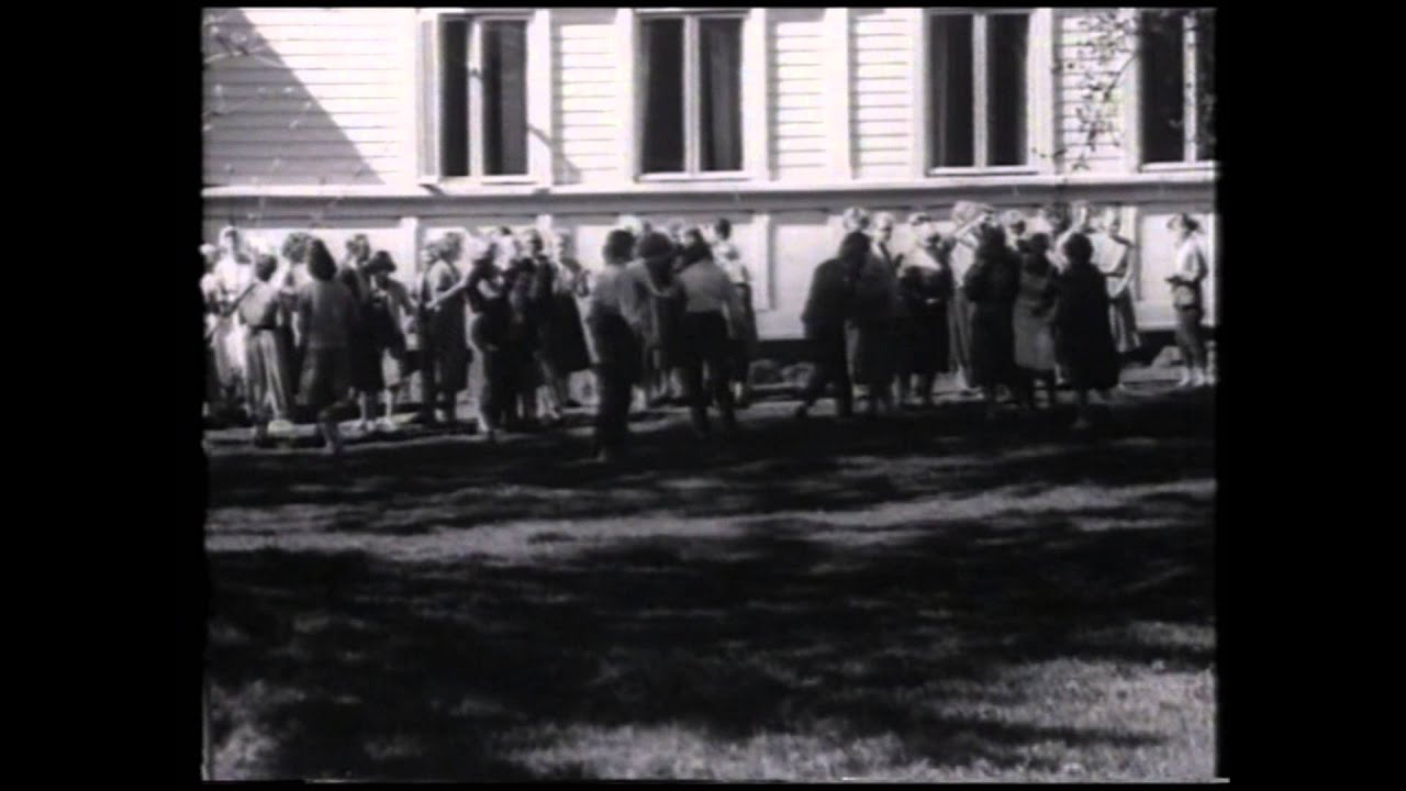 Karhula kasvaa 1956