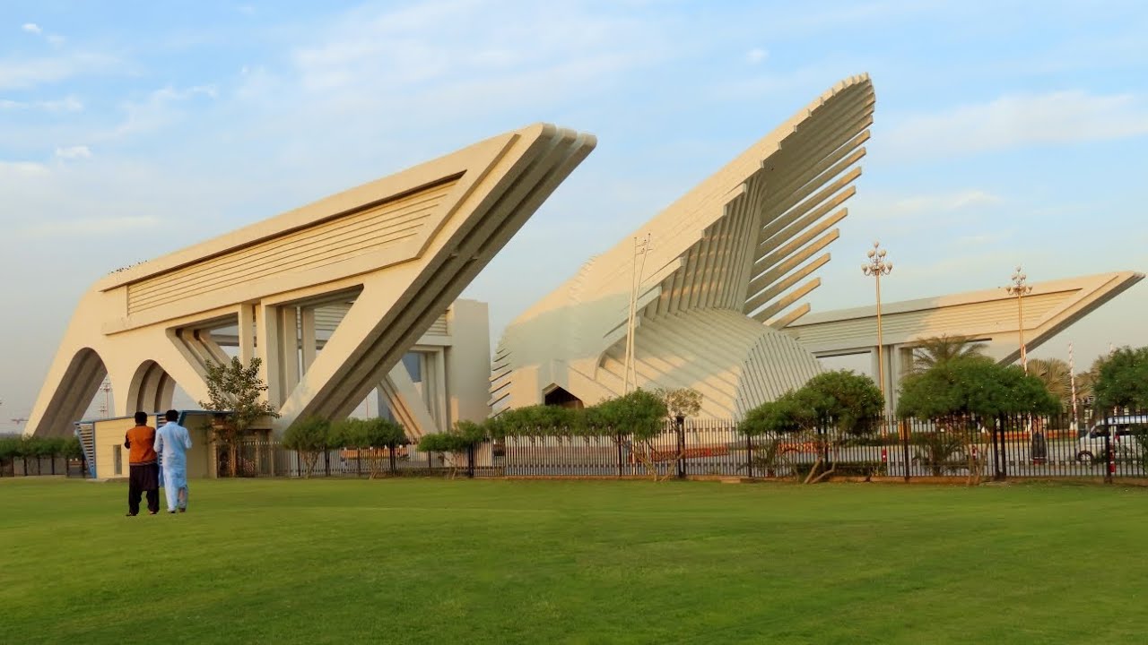 Karachi behria  Town Karachi beautiful view  Karachi behria Town