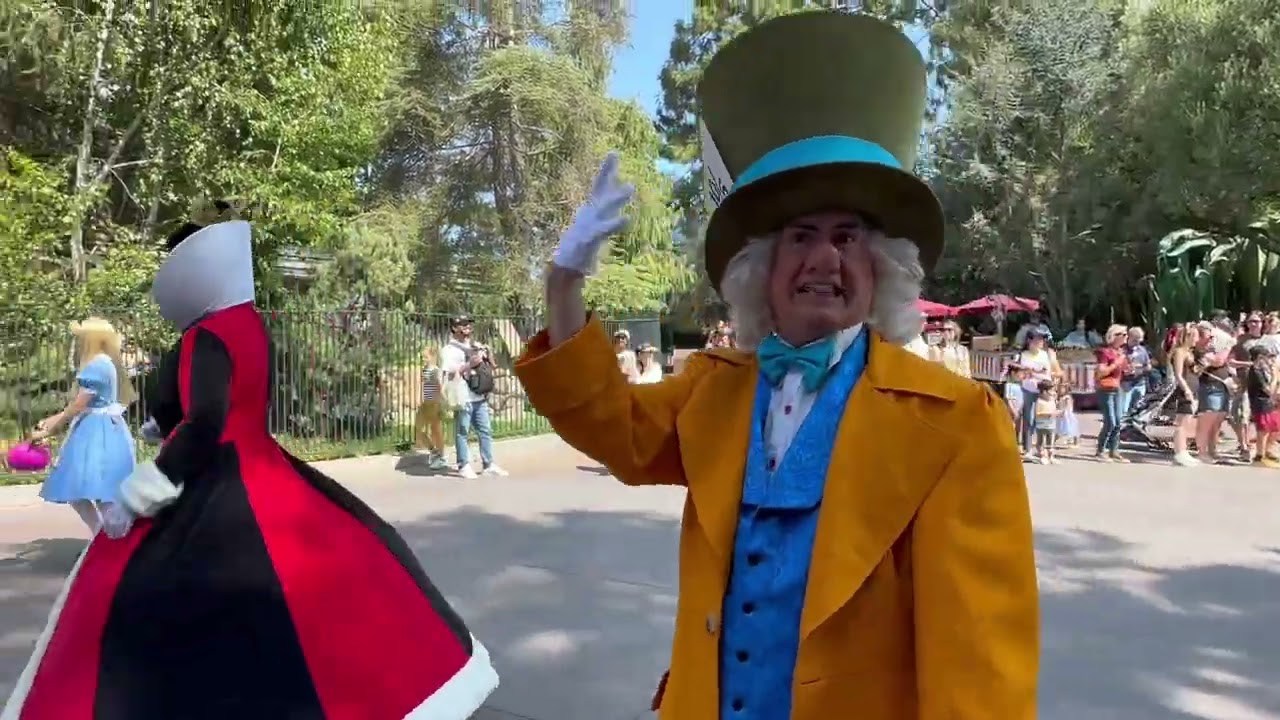 Mickey and Friends Halloween Cavalcade