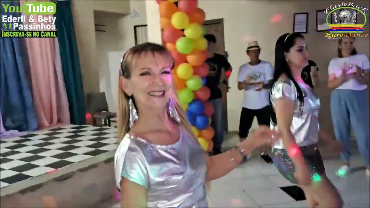 FlashBack Passinhos - Grupo EuroDance Blumenau - Show D.White Cover  #eurodance #dwhite #dance