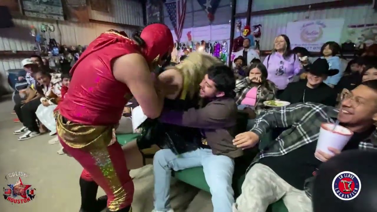 Lucha especial Sanger belica VS fuerza divina