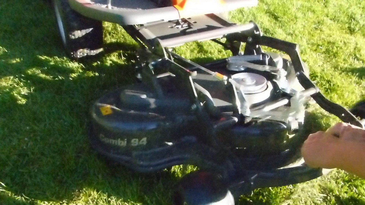 Rider 214 TC von Husqvarna - wie das Mähwerk gewartet und gereinigt wird