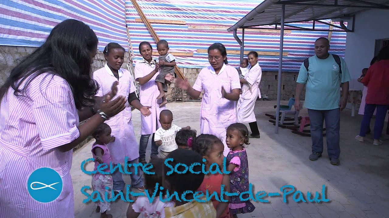 M10525 Fondation Air France Collecte jouets Madagascar   CLV5 HD