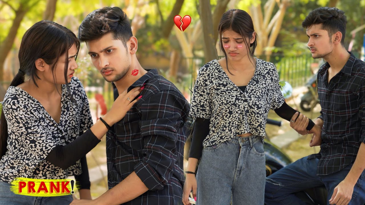 LOVE BITE PRANK ON RUHI 😰 || Ruhi को एसा नहीं करना था 🥺💔 || Harshit PrankTv