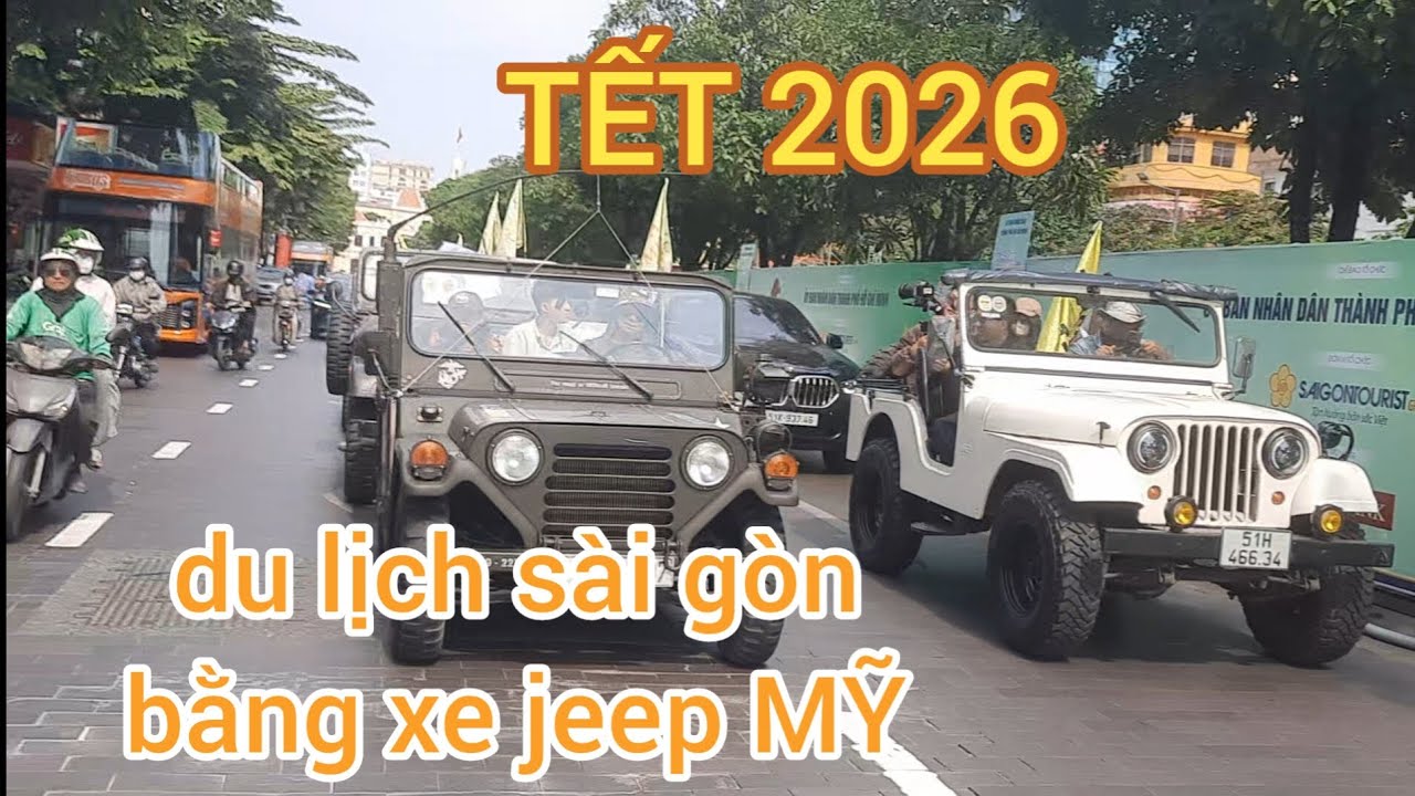 Việt kiều khách tây thích đi  tham quan sài gòn bằng xe reep mỹ