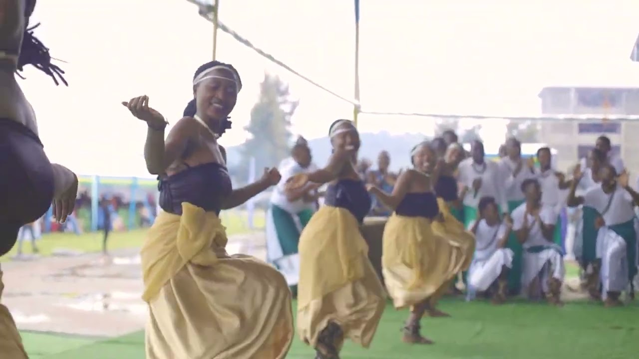 Itorero imporana performance in RCA/NCCR international cooperative day