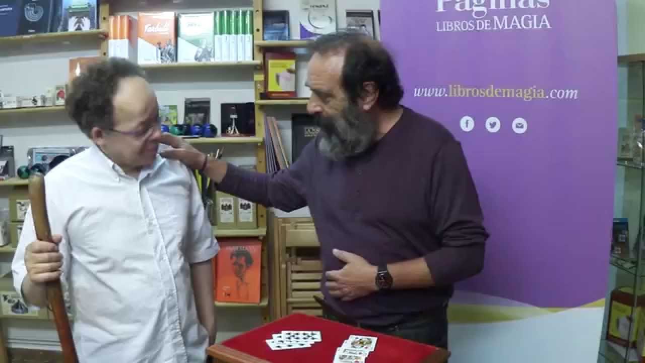 Paco Rodas: Agua y Aceite en Páginas Libros de Magia