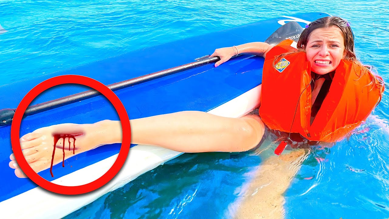 NINNA CADE DALLA TAVOLA DA SURF E SI FA MALE IN MEZZO AL MARE!😱