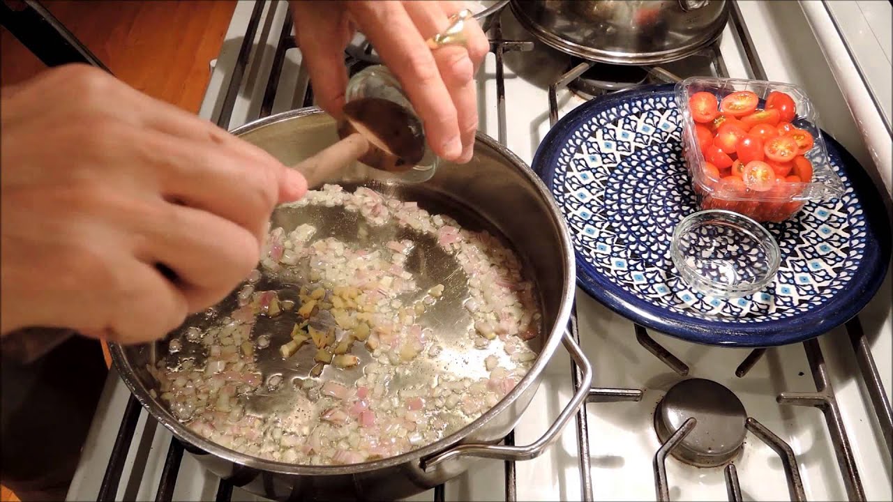 How to Cook Squid Sauteed with Tomatoes, Garlic and Shallots - Episode 36