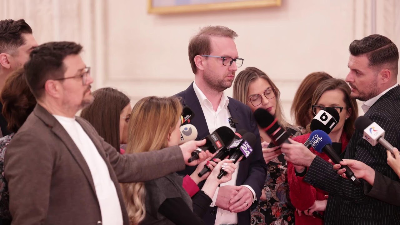 Președintele USR, Dominic Fritz, declarații de presă pe tema blocajului pe bugetul pentru 2026