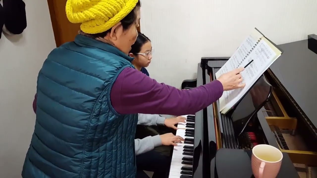 피아노 레슨중