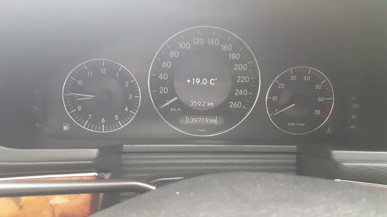 Mercedes E200 Kompressor Saat Ayarı
