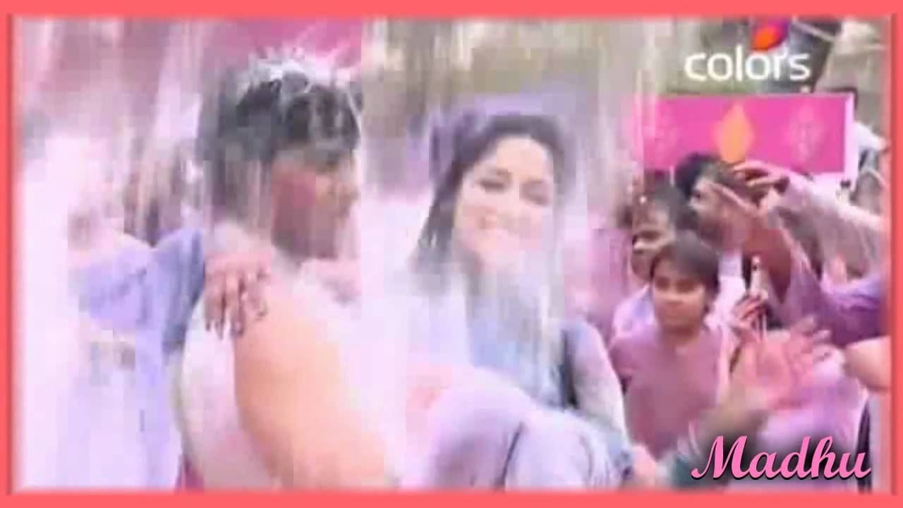 YaRav Holi Moments ~ ♥ Kuch Kuch Hota Hai - Instrumental ♥