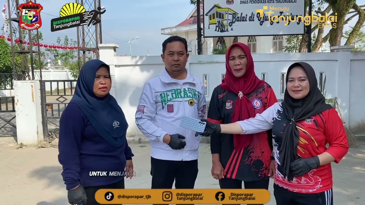 Team Disporapar Bersama seluruh OPD dan jajaran TNI/ POLRI Bergotong Royong Hari Sampah Nasional