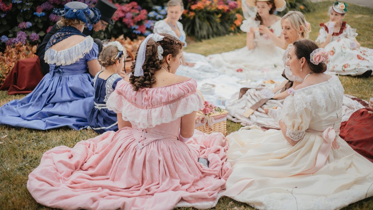 A day in the 1860s with Historical Dances (Waltz, Quadrille) and a bucolic picnic 🎩👒
