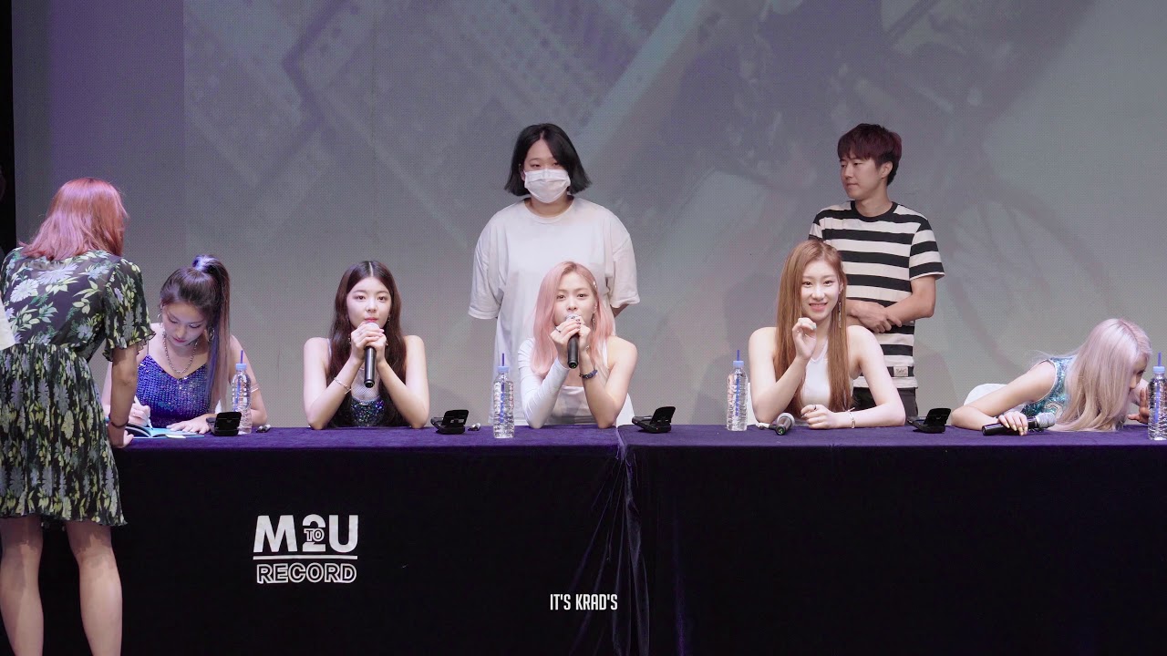 190803 ITZY 있지 신촌 팬사인회 - 사인회 시작