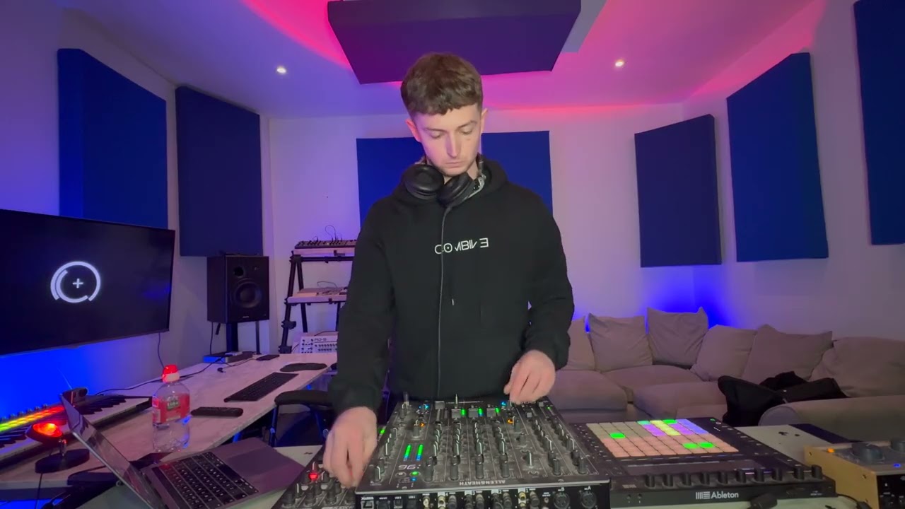Rob White / MDS008 (Combine TakeOver)