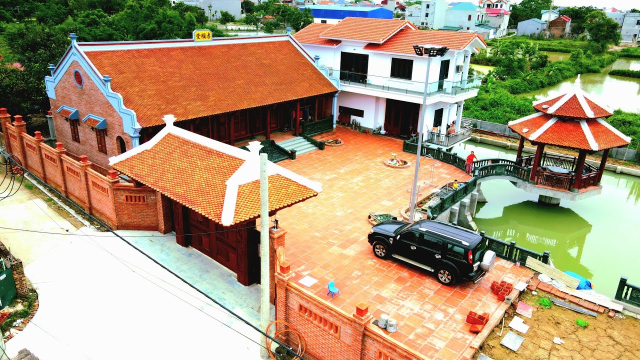 Lợp ngói quần thể: Nhà gỗ  - Lầu lục giác - Cổng gỗ trong khuôn viên hơn 1.500m² tại Quế Võ Bắc Ninh