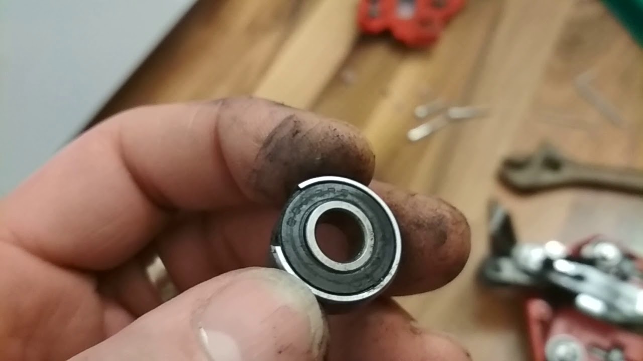 Super Pro 600 3060 Battipav. Uszkodzone łożysko. Damaged bearing in a tile cutter