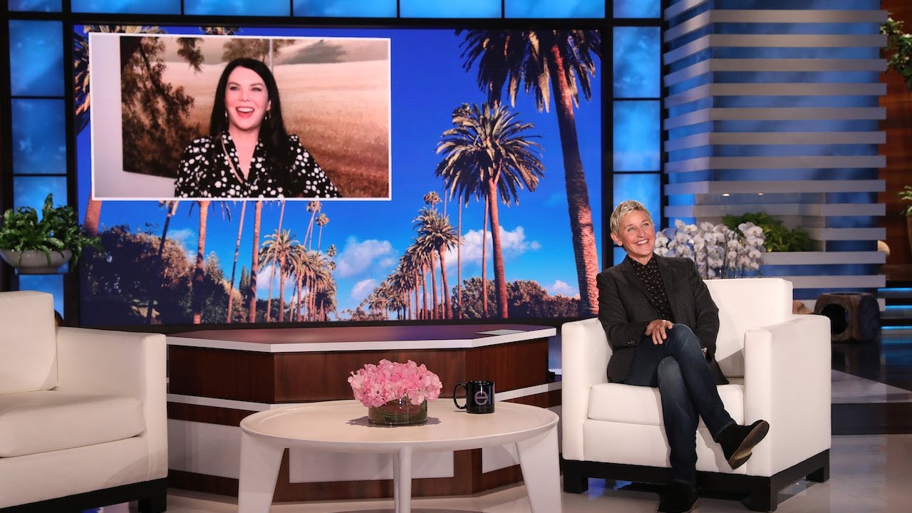 Was Lauren Graham Actually a Street Mime?