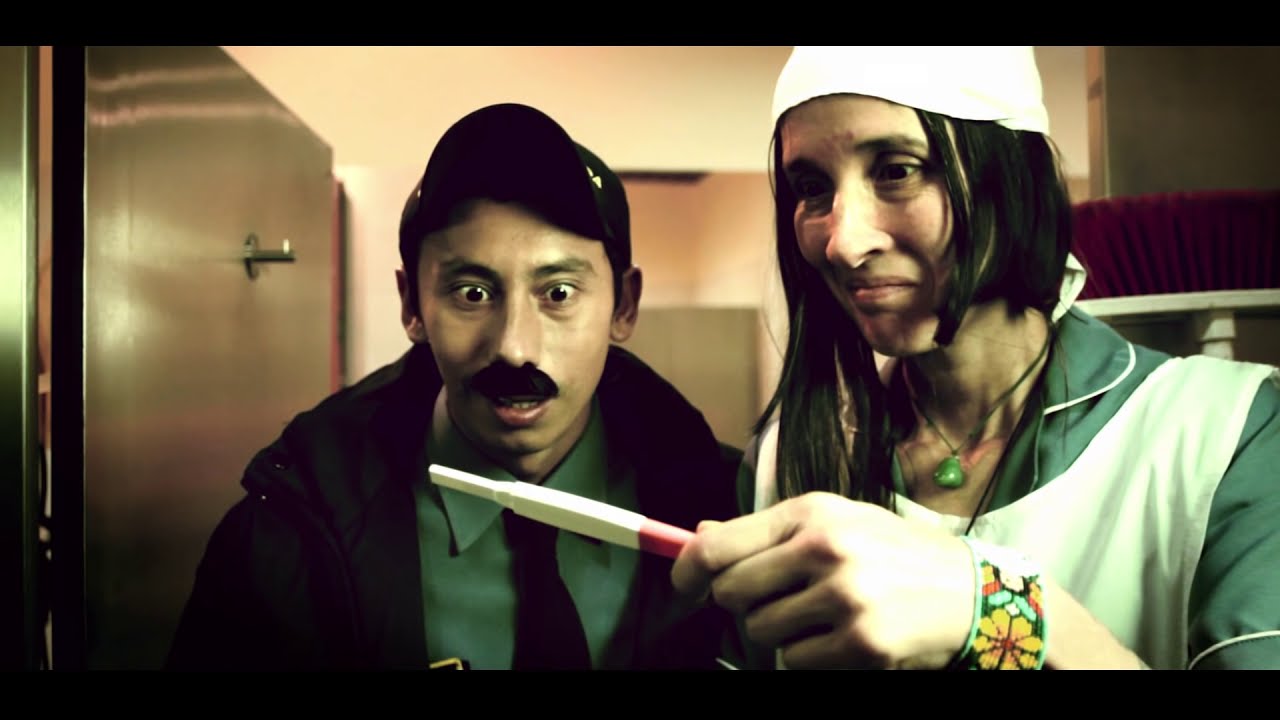 Andrea Echeverri - Toy Contento (Video Oficial)