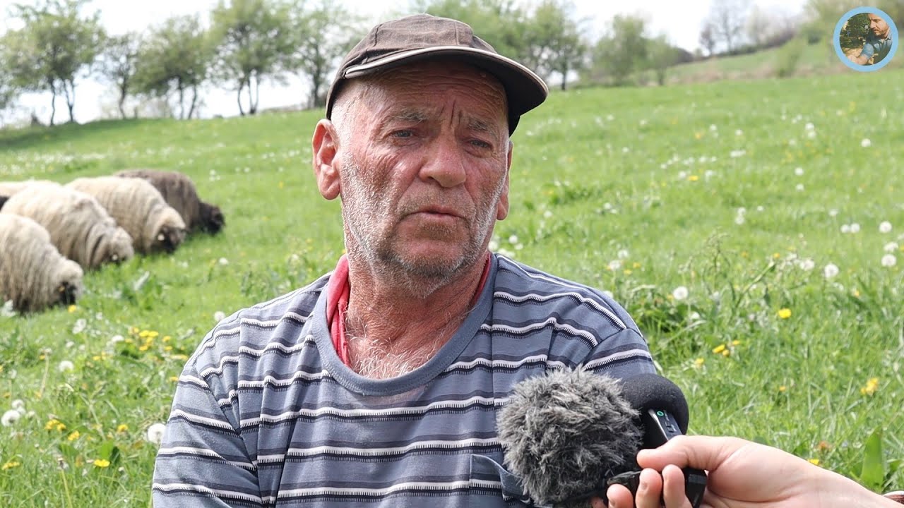 „U selu neku travu puše, šta je to Bog ga ne ubio“
