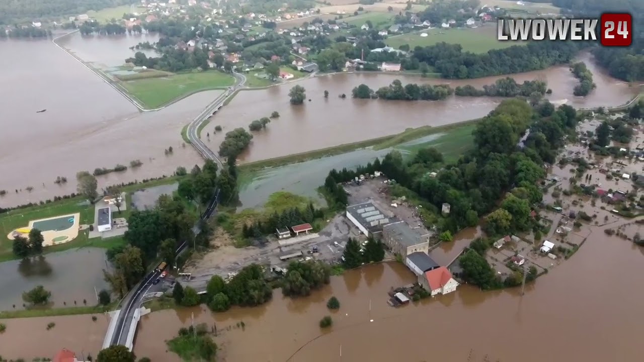 Powódź w Lwówku Śląskim - zalane ulice | 16.09.2024