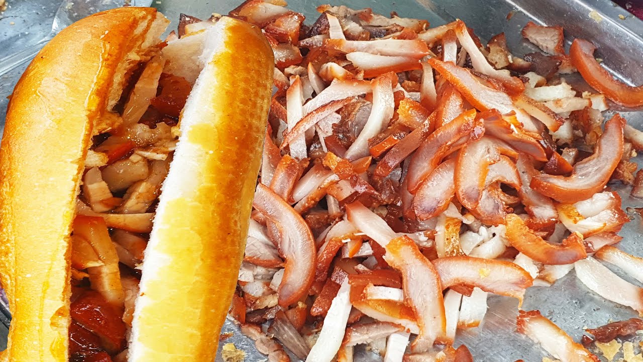 Amazing Street Bread Salesgirl, Trying Cambodian Styled Sandwiches, Khmer Street Food Part 6