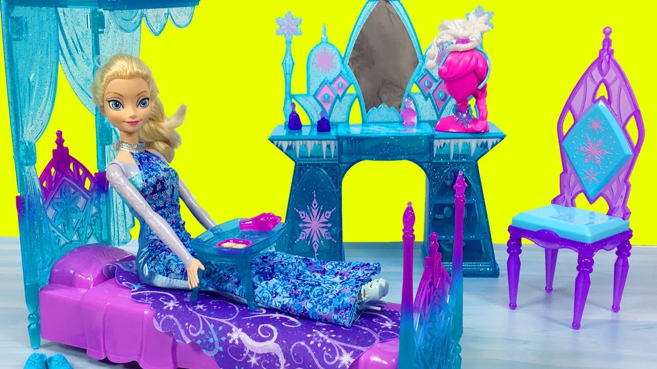 Barbie ve Süslü Kraliçe Elsa ile Alışverişe Gidiyor | Oyuncak Bebek | EvcilikTV
