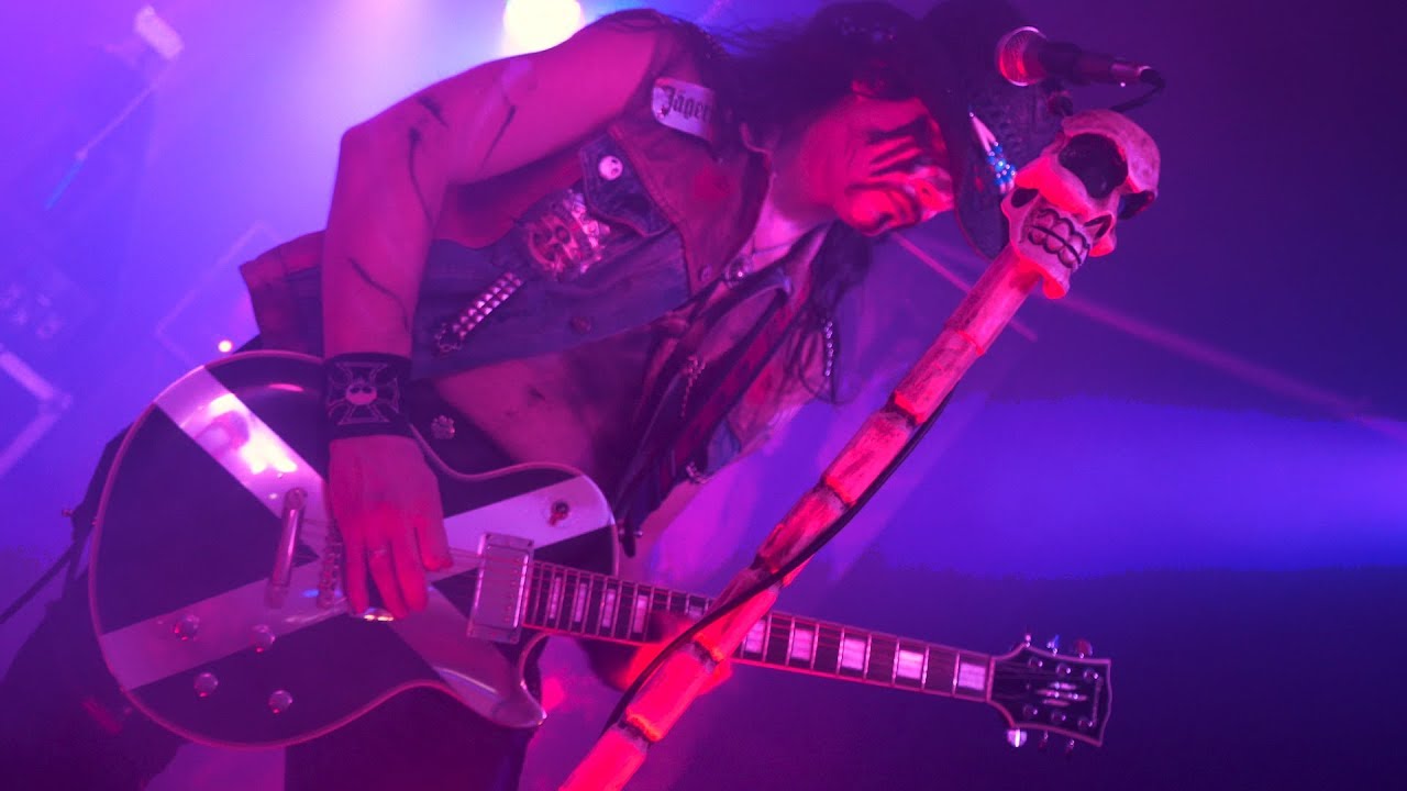 SANTA MUERTE - BackStage Pub 4/4