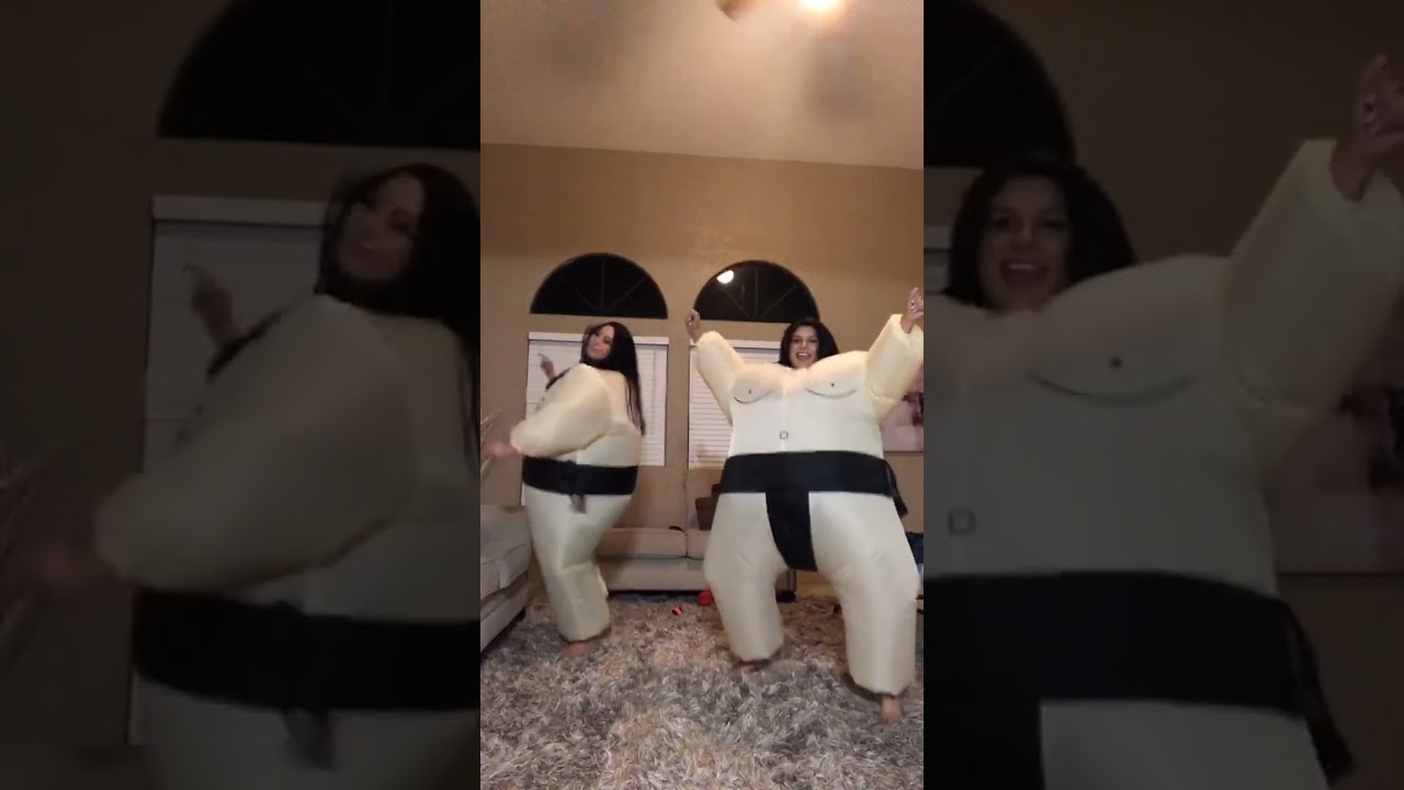 Hilarious inflatable sumo suit dance#sumowrestling #inflatablecostume #funnydance