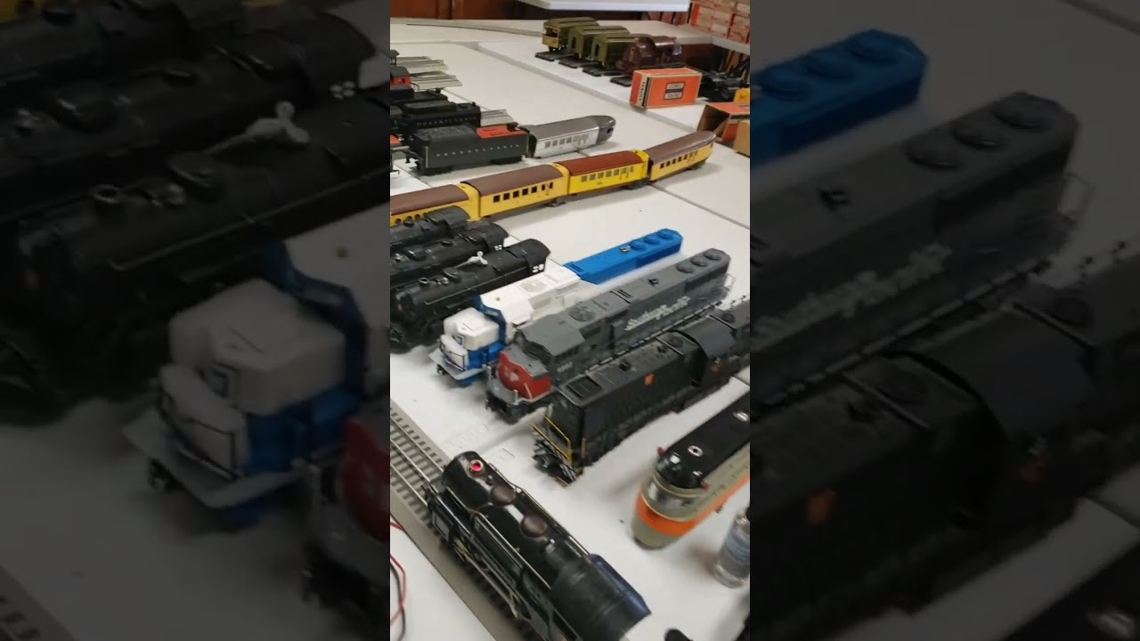 PreWar Lionel 259e Locomotive, Tender, and Tanker Set