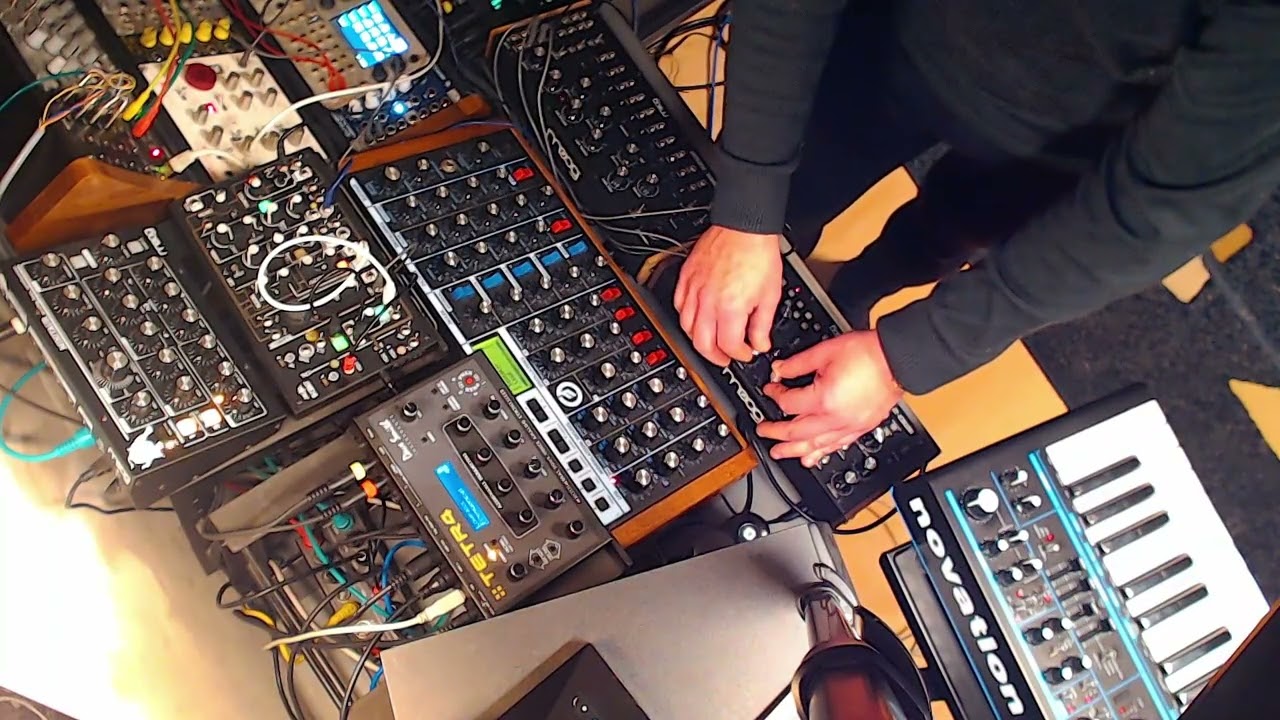Session 4 #Mother-32 #Spectravox #Minitaur #Voyager #tetra #Moog #dsi #lxr